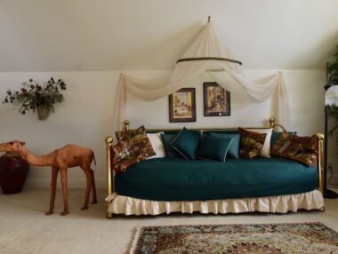 Arabian Nights Suite, A Walk on the Wild Side B&amp;B