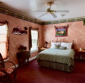 Guest Rooms, A Walk on the Wild Side B&amp;B